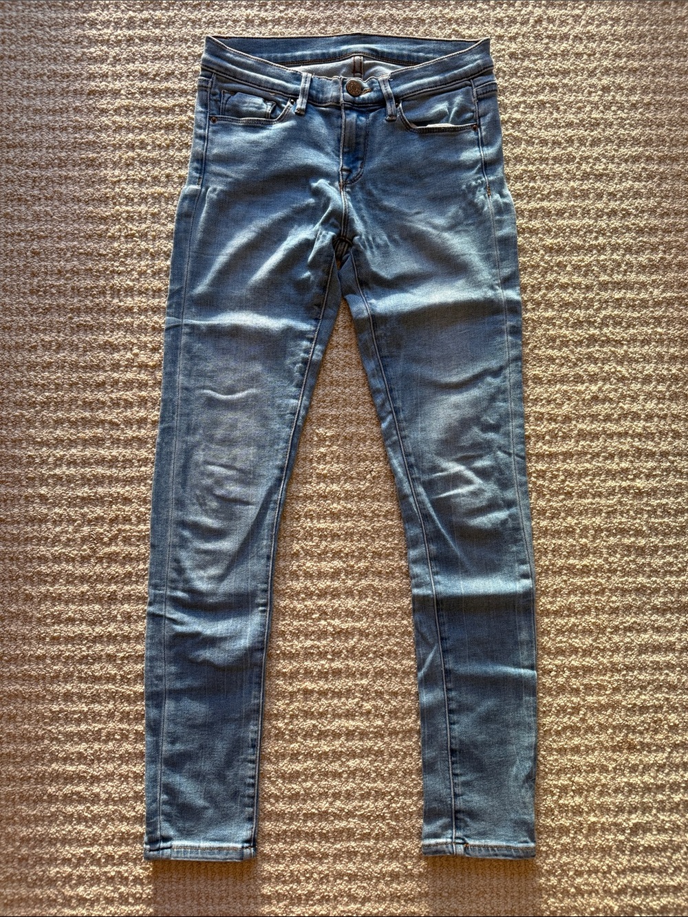 BDG Women's Skinny Jeans in Faded Blue Wash